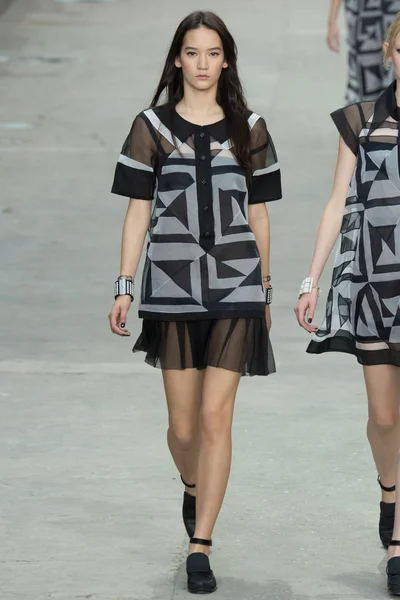 Look 80
